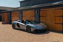 Lamborghini Aventador SV Roadster - U10767