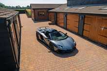 Lamborghini Aventador SV Roadster - U10767