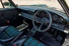 Porsche 911 964 Restomod - U10777