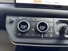 Land Rover Defender 110 D250 MHEV X-Dynamic SE 