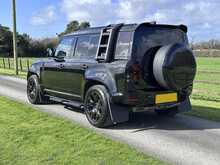 Land Rover Defender 110 D250 MHEV X-Dynamic SE 