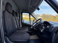 Peugeot Boxer BlueHDi 335 Professional L3H2 Euro 6 140ps 