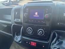 Peugeot Boxer BlueHDi 335 Professional L3H2 Euro 6 140ps 