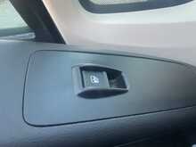 Peugeot Boxer BlueHDi 335 Professional L3H2 Euro 6 140ps 