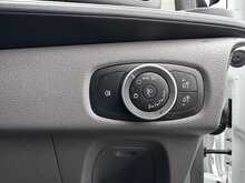 Ford Transit Custom 300 EcoBlue Leader L1 H1 Euro 6 130ps 