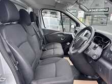 Renault Trafic dCi ENERGY 28 Sport L1H1 Euro 6 120ps 