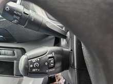 Vauxhall Vivaro Turbo D 3100 Dynamic L2H1 Euro 6 120ps 