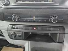 Vauxhall Vivaro Turbo D 3100 Dynamic L2H1 Euro 6 120ps 