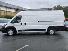 Peugeot Boxer BlueHDi 435 Professional L4 H2 Euro 6 140ps 