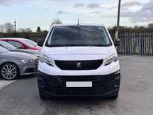 Peugeot Expert BlueHDi 1400 Professional Premium + M Euro 6 145ps 2023 