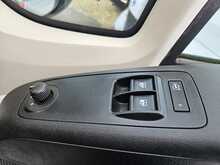 Peugeot Boxer BlueHDi 335 Professional L3H2 Euro 6 140ps 