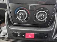 Peugeot Boxer BlueHDi 335 Professional L3H2 Euro 6 140ps 