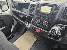 Peugeot Boxer BlueHDi 335 Professional L2H2 Euro 6 140ps 2021 