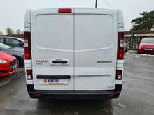 Renault Trafic dCi ENERGY 27 Sport Nav L1H1 Euro 6 125ps 