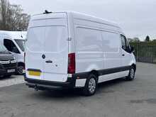 Mercedes-Benz Sprinter 315 CDI Progressive RWD L2H2 Euro 6 150ps 2022 