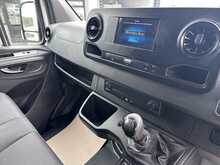 Mercedes-Benz Sprinter 315 CDI Progressive RWD L2H2 Euro 6 150ps 2022 