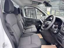 Renault Trafic dCi Blue LL30 Advance L2H1 Euro 6 130ps AC 2023 