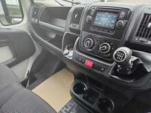 Peugeot Boxer BlueHDi 335 Professional L2H2 Euro 6 130ps 