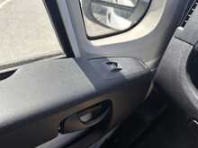 Peugeot Boxer BlueHDi 335 Professional L2H2 Euro 6 130ps 