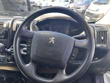 Peugeot Boxer BlueHDi 335 Professional L2H2 Euro 6 130ps 
