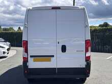 Peugeot Boxer BlueHDi 335 Professional L2H2 Euro 6 130ps 