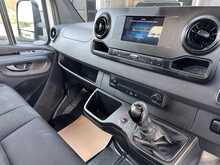 Mercedes-Benz Sprinter 315 CDI Progressive L3 Dropside RWD Euro 6 150ps 2021 