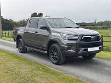 Toyota Hilux D-4D-h Invincible X 