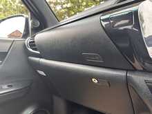Toyota Hilux D-4D-h Invincible X 