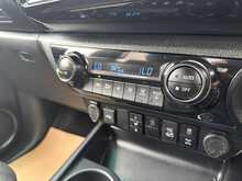 Toyota Hilux D-4D-h Invincible X 