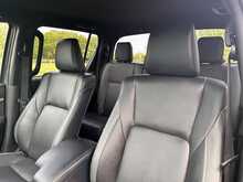 Toyota Hilux D-4D-h Invincible X 
