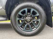 Toyota Hilux D-4D-h Invincible X 