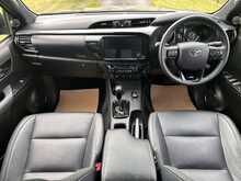 Toyota Hilux D-4D-h Invincible X 