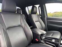 Toyota Hilux D-4D-h Invincible X 