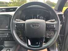 Toyota Hilux D-4D-h Invincible X 