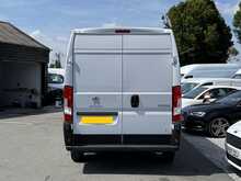 Peugeot Boxer BlueHDi 335 Professional Premium + L3H2 Euro 6 140ps 2023 