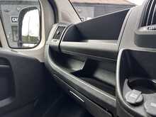 Peugeot Boxer BlueHDi 335 Professional L3H2 Euro 6 140ps 2021 