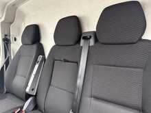 Peugeot Boxer BlueHDi 335 Professional L3H2 Euro 6 140ps 2022 
