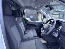 Peugeot Expert BlueHDi 1400 Professional Premium Euro 6 145ps 2022 