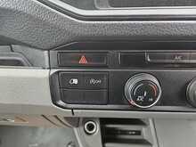 Volkswagen Crafter TDI CR35 Trendline L2H2 Euro 6 140ps AC 2021 