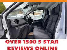 Renault Trafic dCi Blue LL30 Advance L2H1 Euro 6 130ps AC 2023 