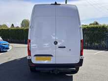 Mercedes-Benz Sprinter 315 CDI Premium L2H2 RWD Euro 6 150ps AC 2021 