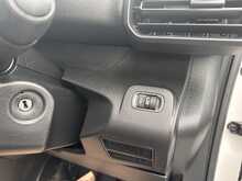 Peugeot Partner BlueHDi 950 Professional Premium L2 Euro 6 2022 