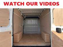 Peugeot Boxer BlueHDi 335 Professional L2H2 Euro 6 140ps 