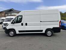 Peugeot Boxer BlueHDi 335 Professional L2H2 Euro 6 140ps 
