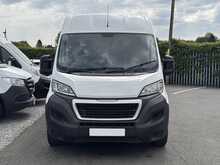 Peugeot Boxer BlueHDi 335 Professional L2H2 Euro 6 140ps 
