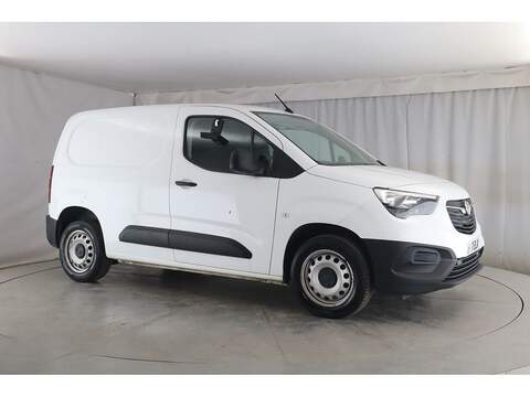 Vauxhall Combo 1.5 Turbo D 2300 Dynamic Panel Van 4dr Diesel Manual L1 H1 Euro 6 (100 ps)