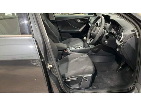 Audi Q2 TFSI Technik - U5234