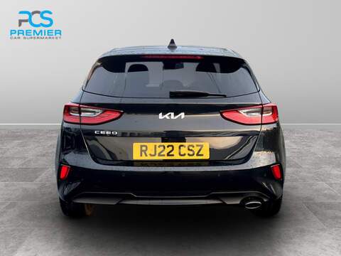 Kia Ceed T-GDi 3 - U5235