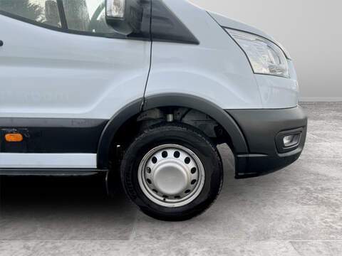 Ford Transit 460 EcoBlue Leader - U5243