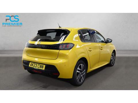 Peugeot 208 PureTech Allure Premium + - U5301